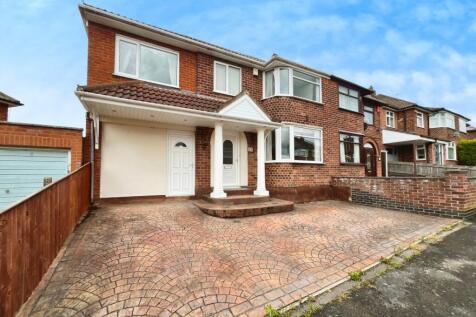 Brockenhurst Drive, Leicestershire LE3 4 bed semi