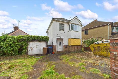 Windsor Crescent, Northamptonshire NN5 3 bed detached house for sale