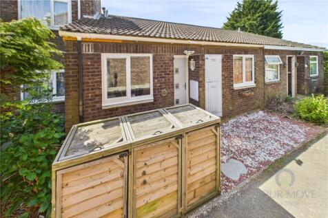 Highfield Road, Northamptonshire NN15 2 bed bungalow for sale