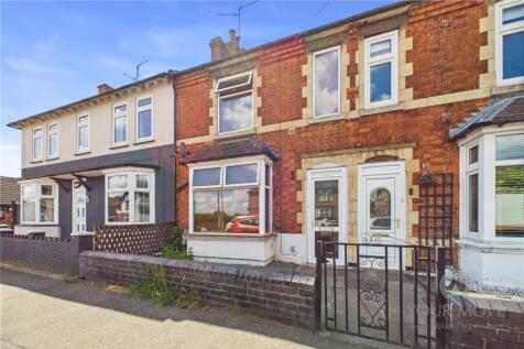 Bath Road, Northamptonshire NN16 2 bed terraced house for sale