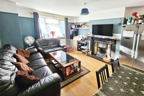 Verona Drive, Surbiton KT6 2 bed maisonette for sale