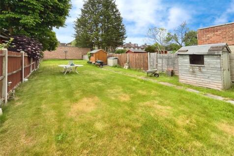 Lingfield Avenue, Surbiton KT1 4 bed semi