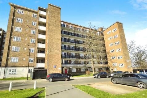 Deepdene Gardens, London SW2 2 bed flat for sale