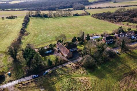 Lodge Lane, Cobham DA12 6 bed detached house for sale