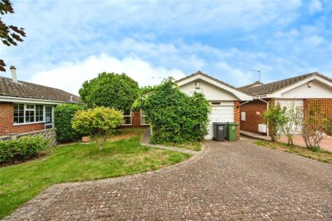 Station Road, Gravesend DA13 3 bed bungalow for sale