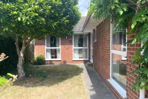 Station Road, Gravesend DA13 3 bed bungalow for sale