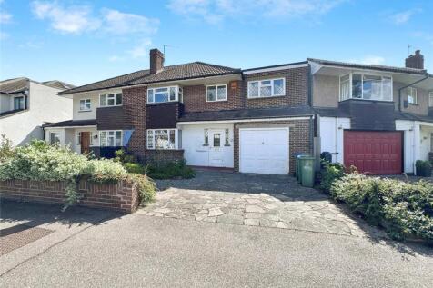 Chestnut Drive, Bexleyheath DA7 4 bed semi
