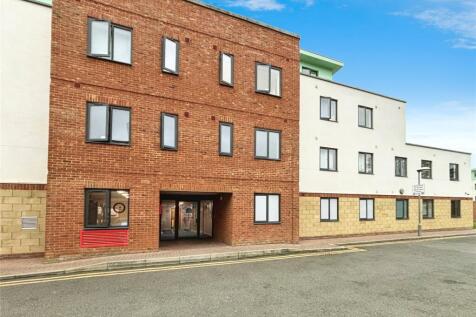 Studio flat for sale