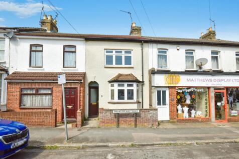 Shakespeare Road, Kent ME7 2 bed terraced house for sale