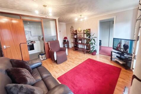 2 bedroom maisonette for sale