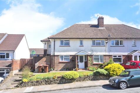 2 bedroom maisonette for sale