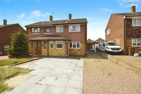 Kingshill Drive, Rochester ME3 3 bed semi