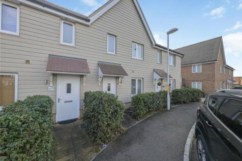 Buttercup Avenue, Sheerness ME12 3 bed terraced house for sale