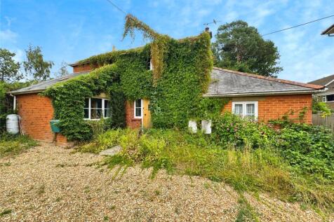 Evingar Road, Hampshire RG28 3 bed detached house for sale