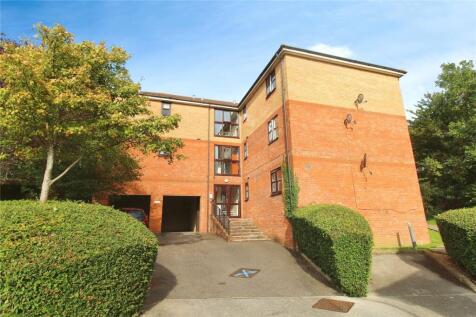 Bracklesham Close, Hampshire SO19 1 bed flat for sale