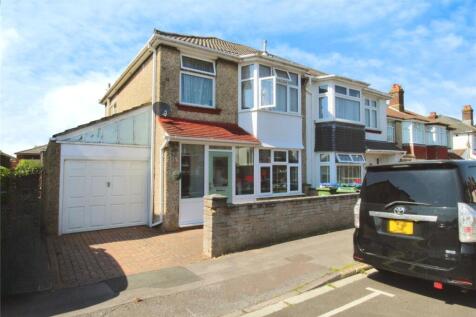 Salcombe Road, Hampshire SO15 3 bed semi