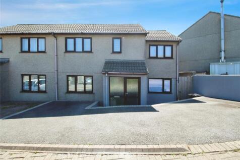 Chenoweth Close, Cornwall TR14 4 bed semi