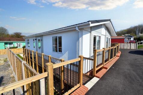 Littleton 2 bed park home for sale