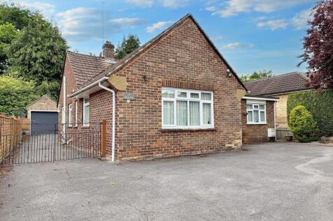 Stanmore 3 bed detached bungalow for sale