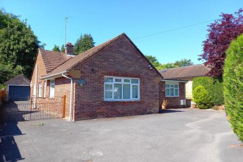 Stanmore 3 bed detached bungalow for sale
