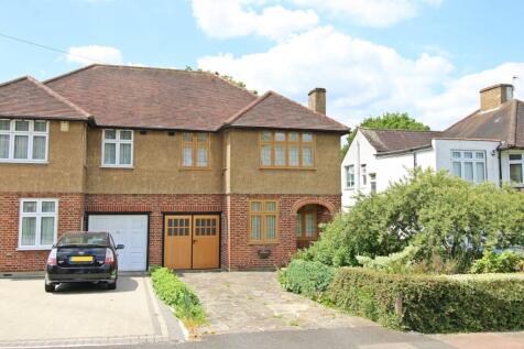 Overhill Way, Park Langley... 3 bed semi
