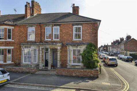 Broadway, Kettering NN15 4 bed end of terrace house for sale