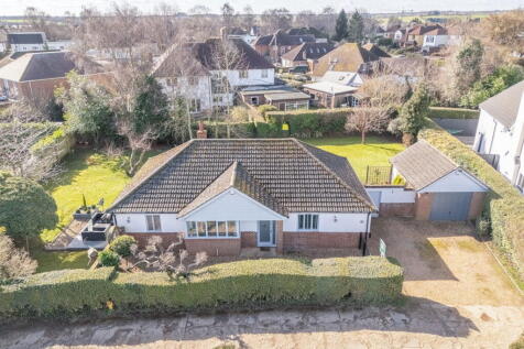 Spinney Lane, Kettering NN15 3 bed detached bungalow for sale