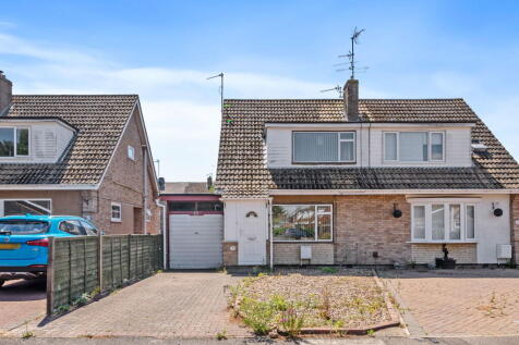 St. Josephs Close, Kettering NN15 3 bed semi