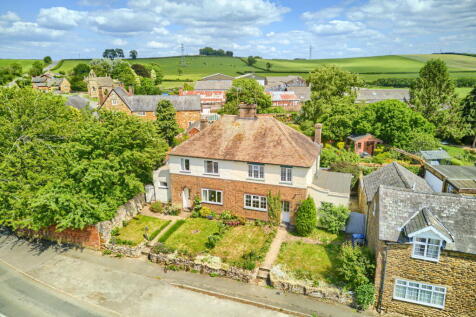 Main Street, Sutton Bassett LE16 3 bed semi