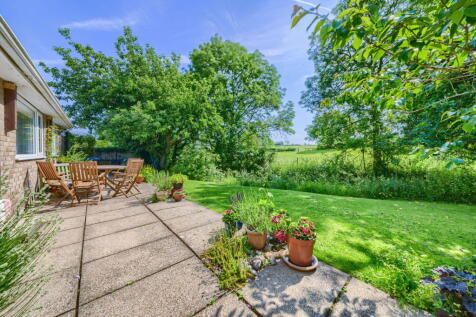 Kelmarsh Road, Market Harborough LE16 3 bed detached bungalow for sale