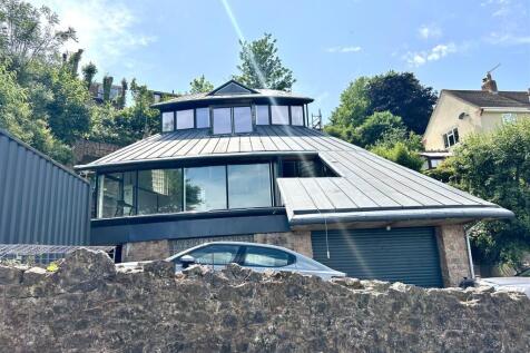2 bedroom detached house for sale