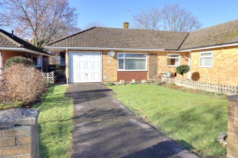 3 bedroom semi-detached bungalow for sale