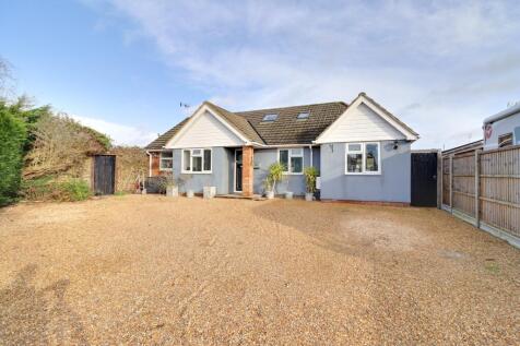 VERBENA CRESCENT, COWPLAIN 3 bed detached bungalow for sale