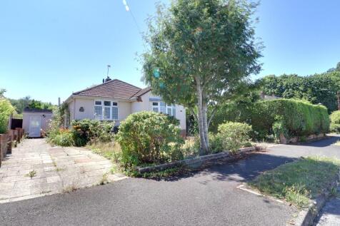 PRIVETT ROAD, WATERLOOVILLE 2 bed detached bungalow for sale