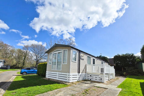 Wilksworth Caravan Park 3 bed park home for sale