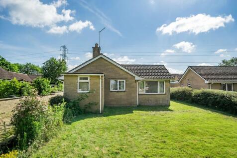 Kingshill, Cirencester... 2 bed bungalow for sale