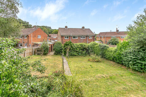 2 bedroom semi-detached house for sale