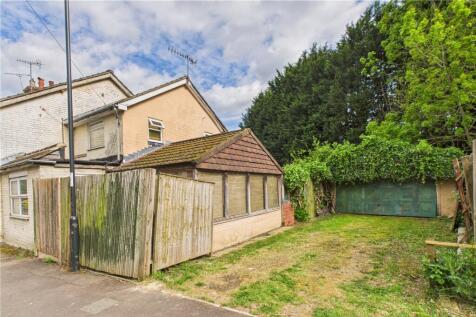 Westfield Road, West Green, Crawley... 3 bed end of terrace house for sale