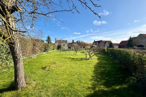 3 bedroom cottage for sale