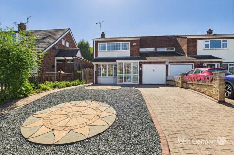 3 bedroom semi-detached house for sale