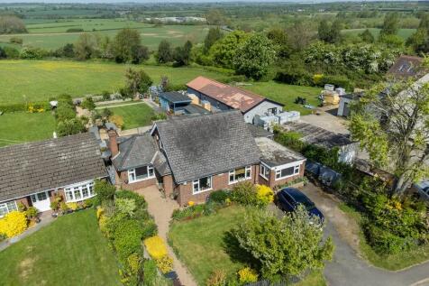 Main Street, Normanton Le Heath 5 bed detached house for sale
