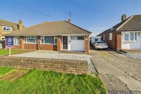 Minterne Avenue, Sittingbourne, Kent... 3 bed semi