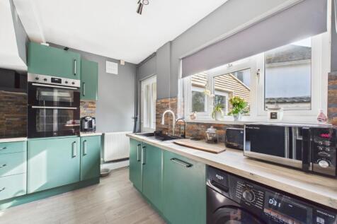 Manor Grove, Sittingbourne, Kent... 3 bed semi