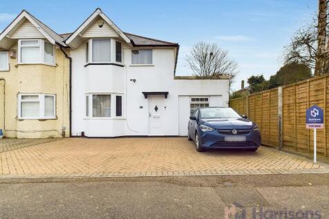Brier Road, Sittingbourne, Kent, ME10... 3 bed semi